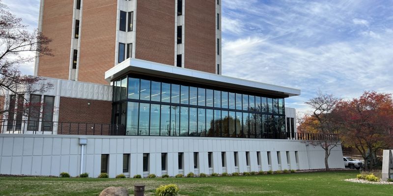 AU Archer Curtainwall Outside